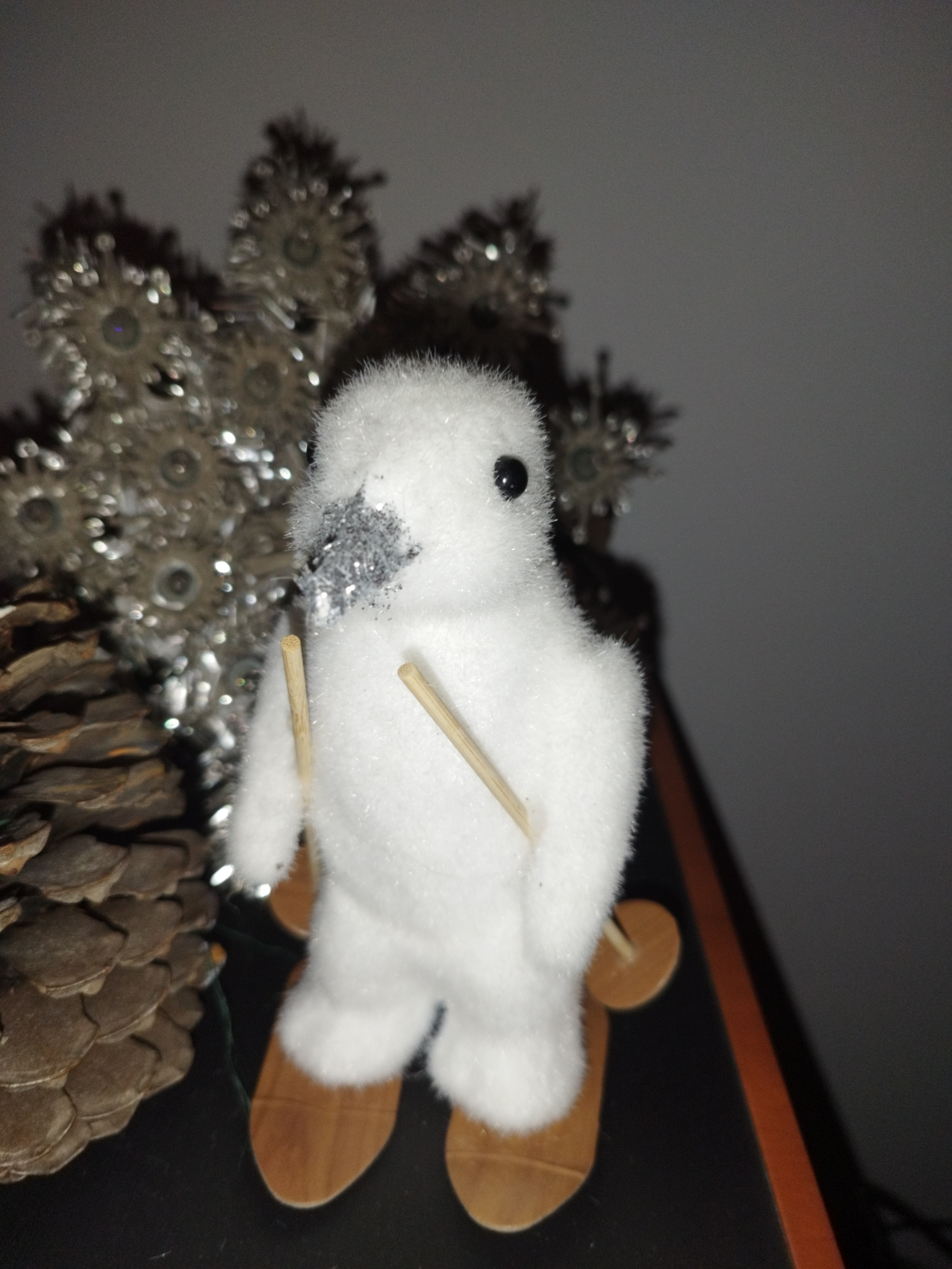 Pingouin qui fait du ski